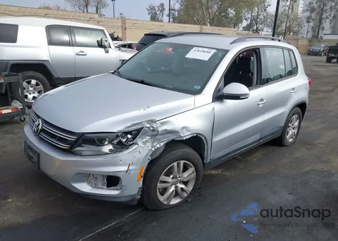 2017 Volkswagen Tiguan 2.0T/2.0T S z USA, uszkodzony, nr VIN WVGAV7AX9HK015103